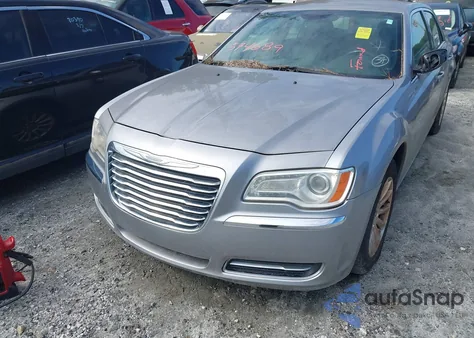 2013 Chrysler 300 Motown from USA, damaged, VIN 2C3CCAAG2DH574689